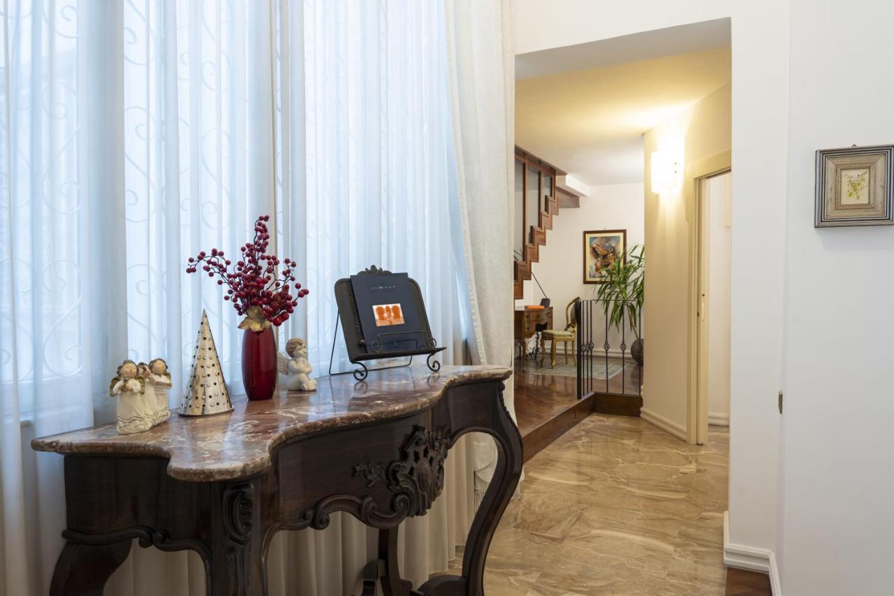 Bella Domus Suites Salerno Exterior foto
