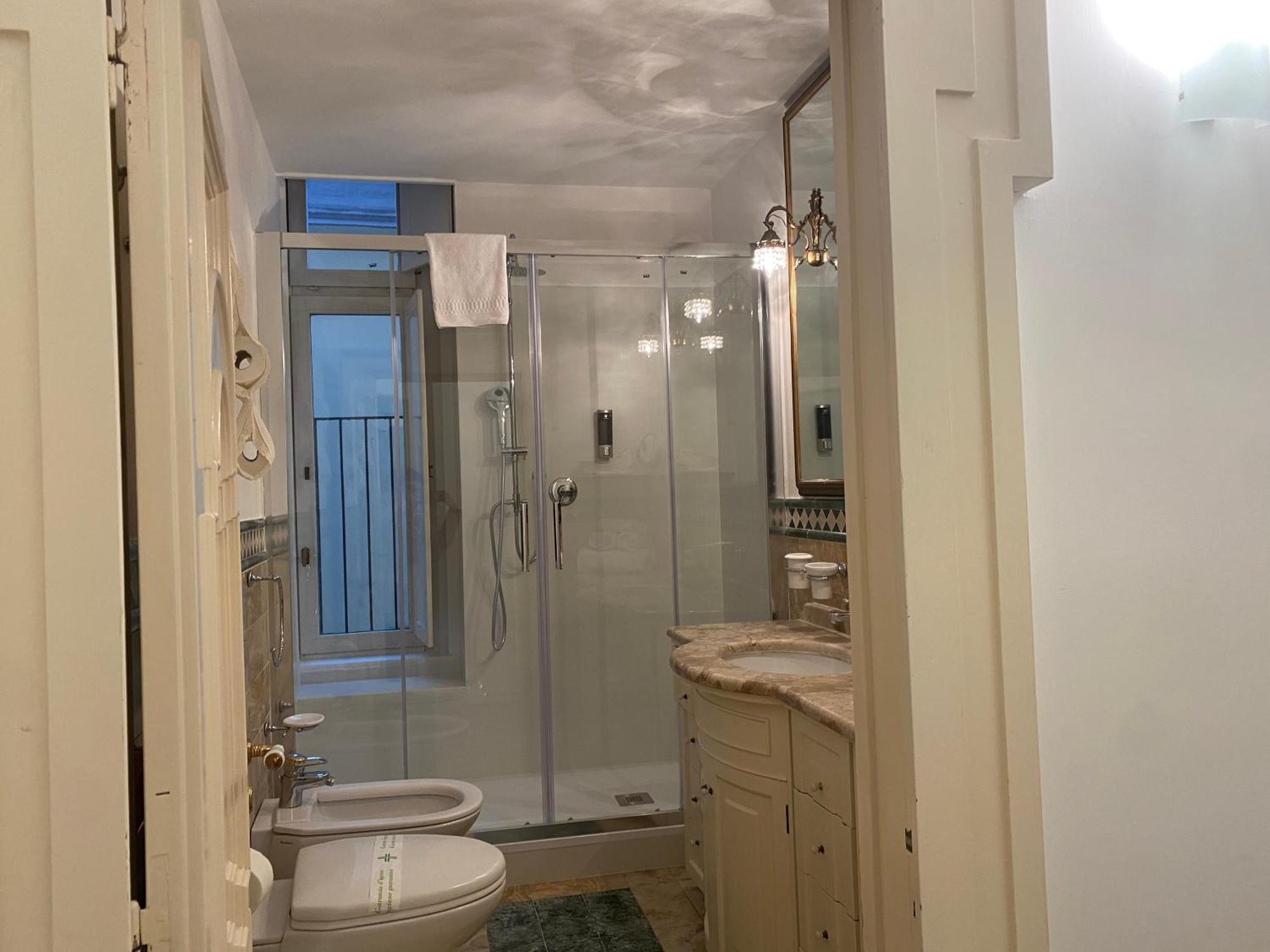 Bella Domus Suites Salerno Exterior foto